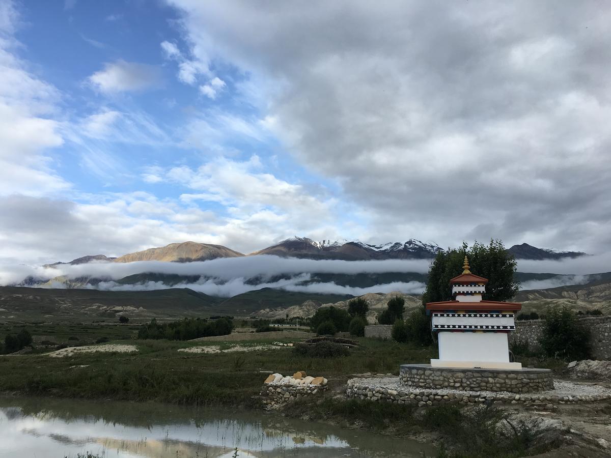 Royal Mustang Resort Nambo Экстерьер фото